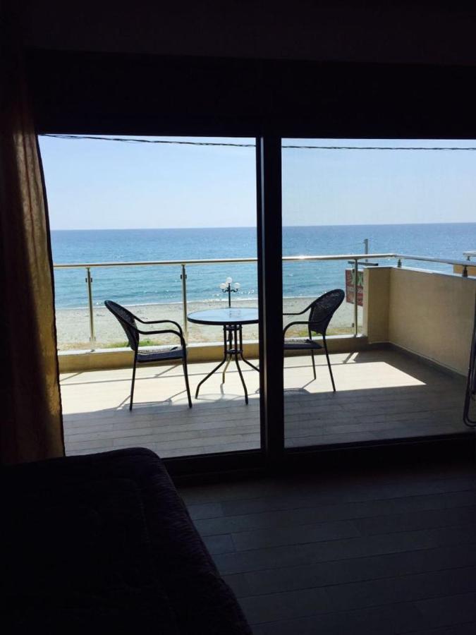 Apartments By The Sea Leptokaryá Eksteriør billede