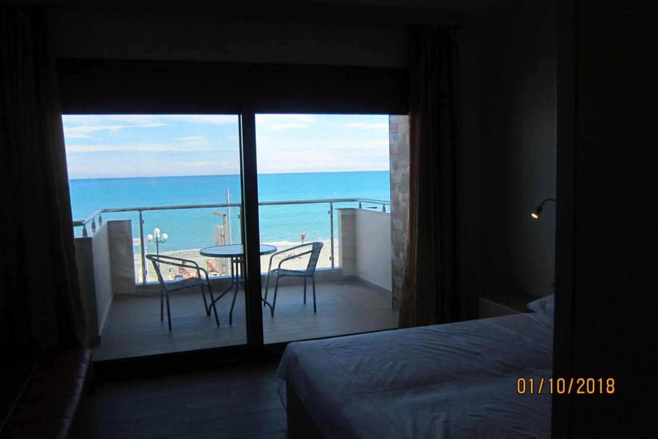 Apartments By The Sea Leptokaryá Eksteriør billede