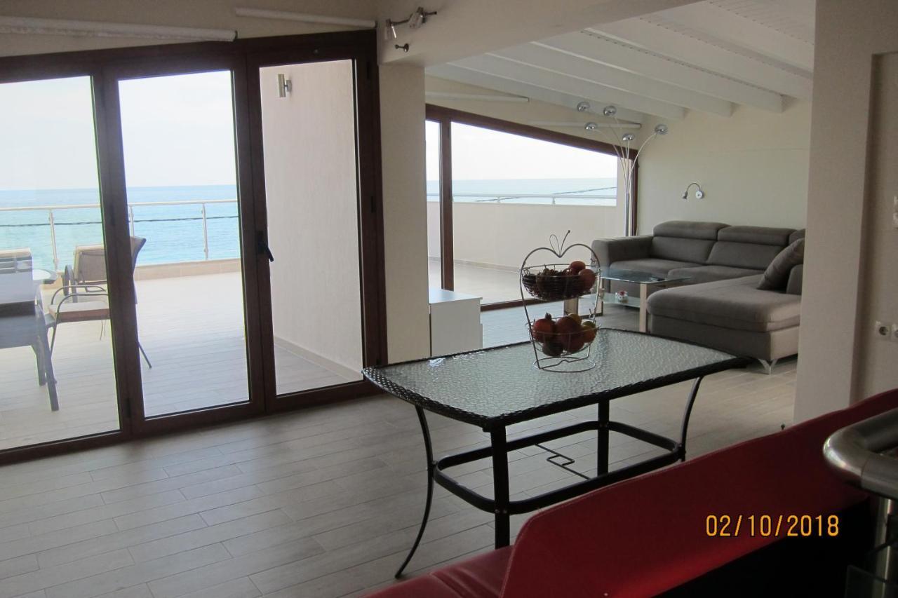 Apartments By The Sea Leptokaryá Eksteriør billede